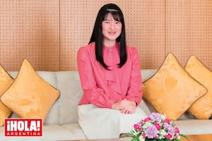 La única hija de Naruhito y de Masako de Japón estudia Lengua y Literatura japonesa. Además, toca el violoncello y adora jugar al básquet.