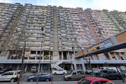 La unidad residencial incluye estar-comedor, cocina-lavadero, dos dormitorios y baño