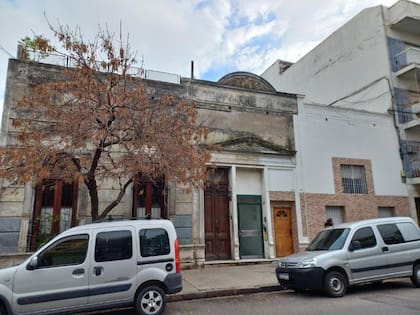 La unidad tipo casa de dos ambientes en Carlos Calvo al 3400