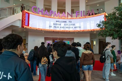 La universidad cuenta con un cine donde se proyectan las películas de tesis de los estudiantes