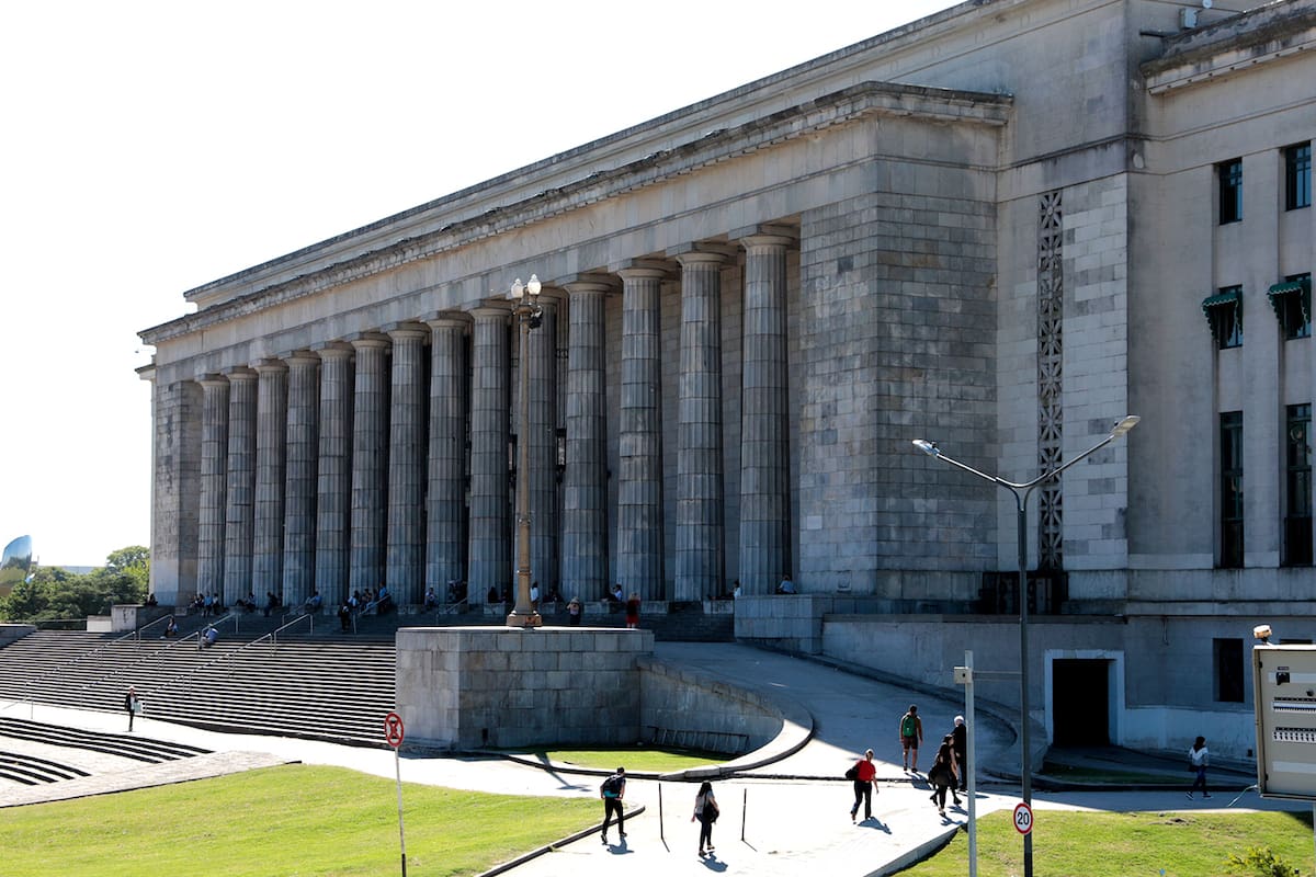 La Universidad de Buenos Aires (UBA) conservó su posición en el puesto 84 a nivel global