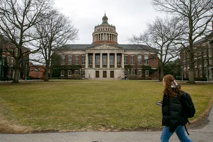 La Universidad de Buffalo comenzó el semestre con 750 estudiantes internacionales menos