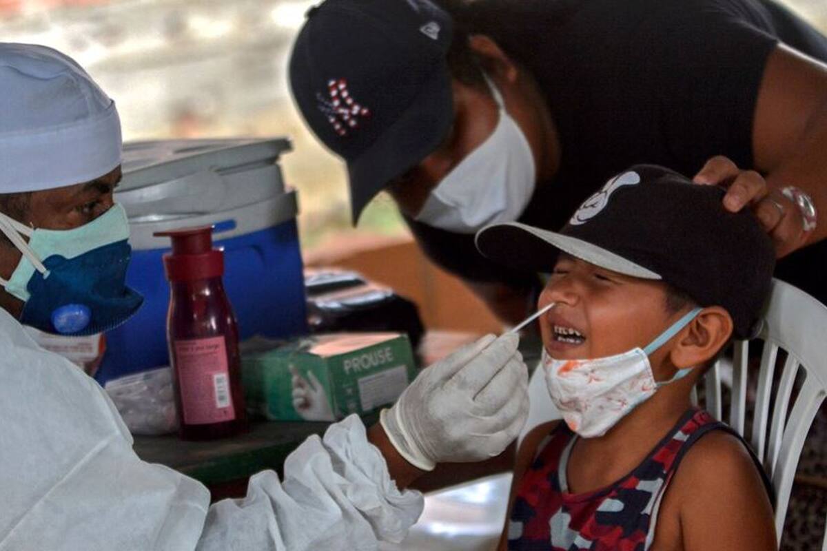 La Universidad de Oxford tiene previsto probar su vacuna contra el coronavirus por primera vez en niños de entre 6 y 17 años