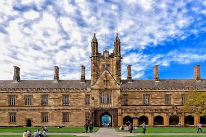 La Universidad de Sidney es una de las que ofrece becas a estudiantes latinoamericanos, según la página que promociona el estudio en universidades australianas creada recientemente por el Gobierno de ese país