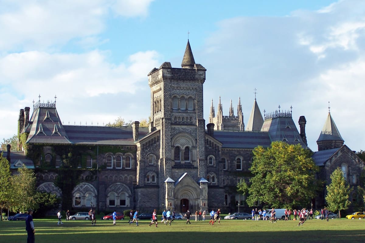 La Universidad de Toronto, una de las incluidas en el programa de becas en Canadá