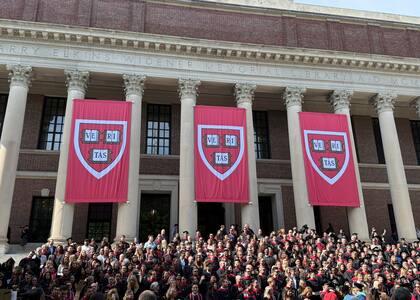 La Universidad denunció que el gobierno federal intenta imponer una agenda conservadora bajo el pretexto de combatir el antisemitismo