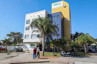 Identifican la causa del brote de gastroenteritis en playas de Florianópolis y crecen los casos