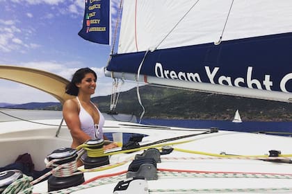 La uruguaya Sofía Deambrosi, primera mujer sudamericana en cruzar el Atlántico a remo