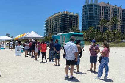 La vacunación en las playas de la Florida