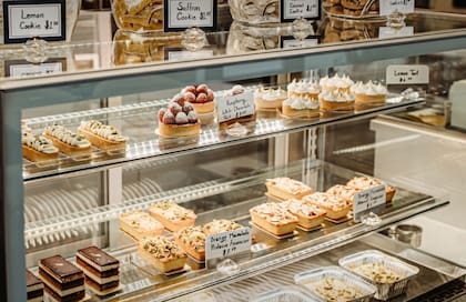La variedad de Sunshine Spice Bakery & Cafe