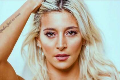 La vedette compartió la imagen desde las playas de Mar del Plata, donde está participando de la temporada teatral.