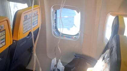 La ventanilla que se rompió durante el vuelo de Ryanair