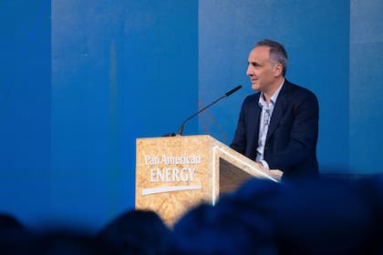 “La verdad es bastante particular que a la industria refinadora se le prohíba invertir en un sector", dijo el empresario