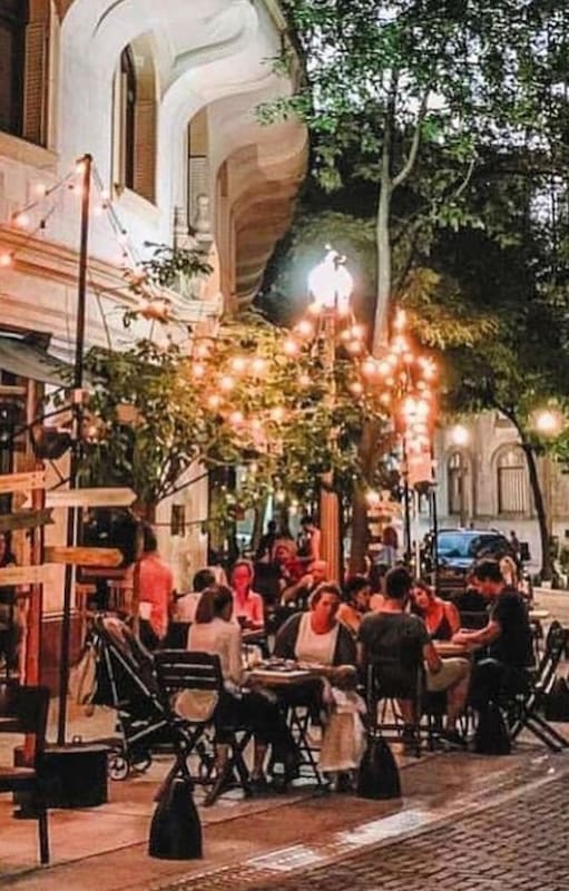 La vereda de Florería Atlántico