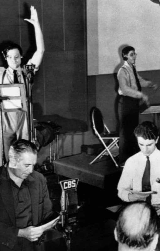 La verosimilitud en la manera de contar La guerra de los mundos del equipo de Orson Welles y su compañía Mercury Theatre provocó pavor en parte de la audiencia