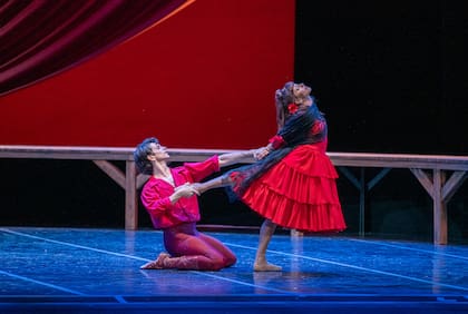 La versión de Carmen de Marcia Haydée, que se estrenó en abril de 2025 en el Teatro Colón, viaja ahora a San Juan