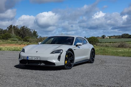 La versión del Porsche Taycan Turbo S figura a US$494.000