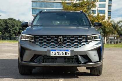 La versión Esprit Alpine Full Hybrid E-Tech sale al mercado con un precio de $79.900.000