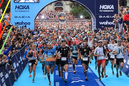 La vertiginosa largada de los 170 kilómetros de la UTMB 2022 en Chamonix