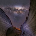 Por primera vez, un fotógrafo argentino capturó la Vía Láctea desde los pasadizos de un volcán en Malargüe