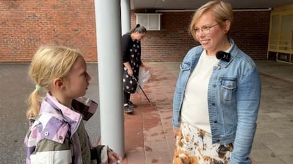 La vicealcaldesa de Educación, Piia Elo, afirma que es esencial empezar a educar sobre el clima desde el principio.