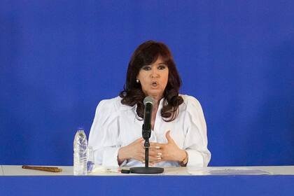 La vicepresidenta Cristina Fernández de Kirchner enfrentará hoy la última audiencia del juicio Vialidad (AP Foto/Natacha Pisarenko)
