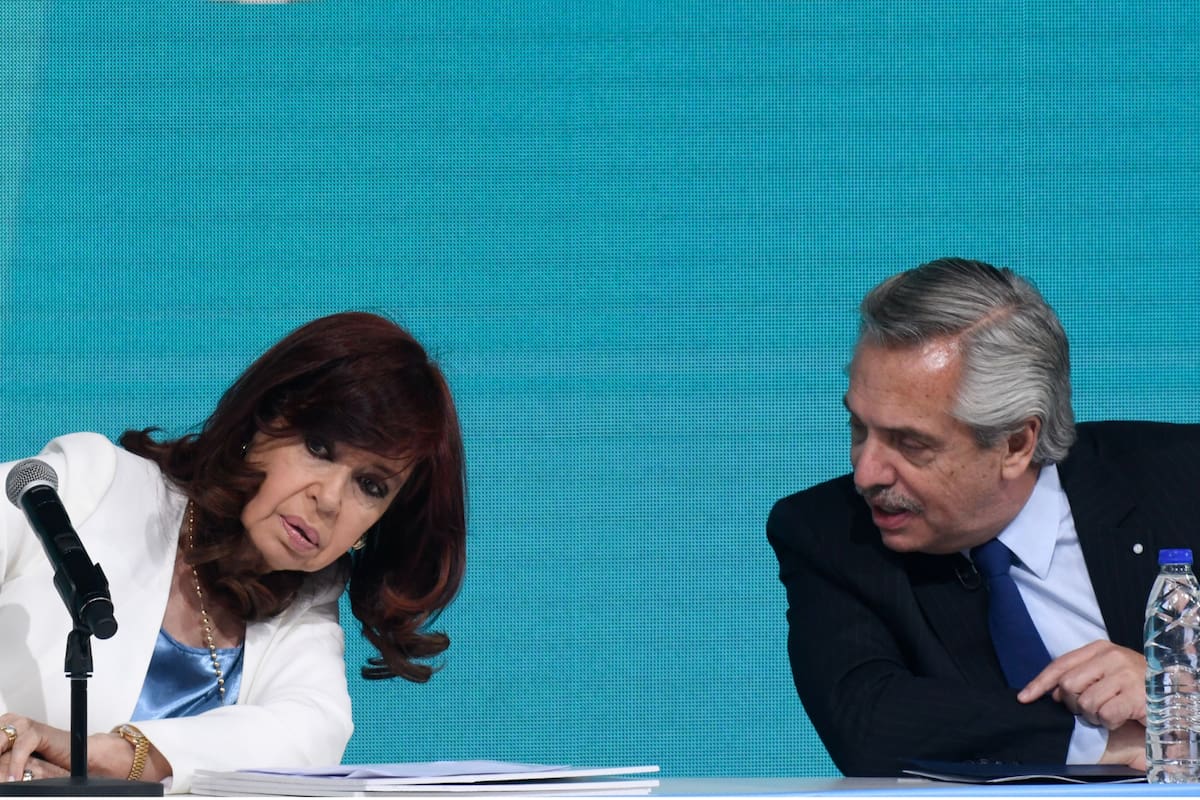 La vicepresidenta Cristina Fernández de Kirchner, junto al presidente Alberto Fernández