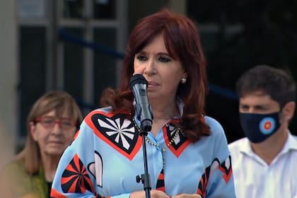 La vicepresidenta Cristina Kirchner durante el acto en Las Flores