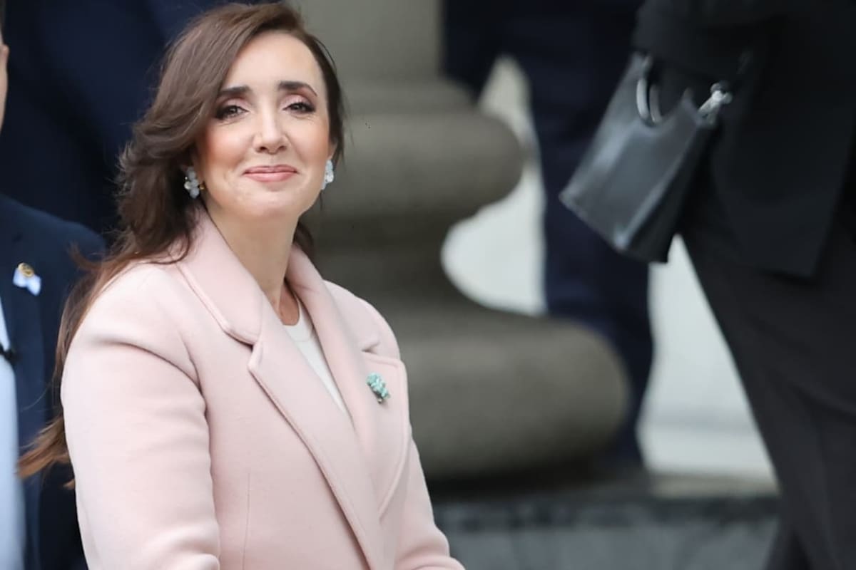 La vicepresidenta Victoria Villarruel ingresa a la Catedral Metropolitana para el Tedeum del 25 de Mayo.