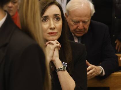 La vicepresidenta Victoria Villarruel participa de la misa en la Basílica de San Jos de Flores. Buenos Aires. 21 de abril de 2025