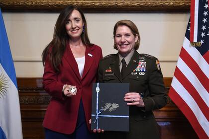 La vicepresidenta Victoria Villarruel y la jefa del Comando Sur de Estados Unidos, general Laura Richardson