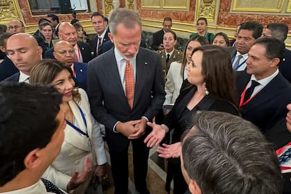 La vicepresidente Victoria Villarruel participó del XII Foro Parlamentario Iberoamericano, en Madrid, y se mostró junto al rey de España