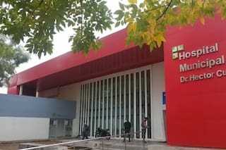 Un hombre roció con nafta a su novia de 20 años y la prendió fuego