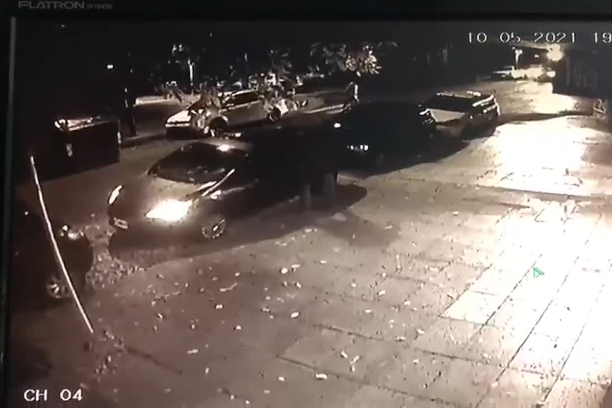 La víctima del homicidio en Núñez, al entrar en su departamento con dos mujeres, antes del crimen