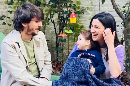 La vida de Pablo Garrigós y Almudena Velasco cambió cuando les dijeron que su hija Laia tenía una enfermedad ultra rara.