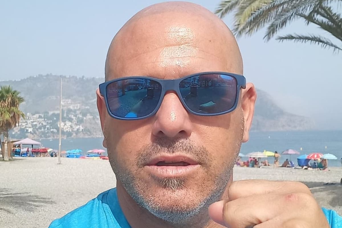 La vida de Walter Cáceres: su pasado en Racing, la amistad con Chiqui Tapia y su actualidad en un bar de España