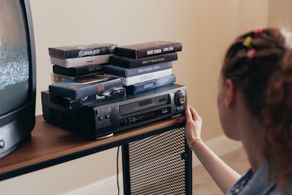 La videocasetera servía para ver películas alquiladas en casa durante los 80 y 90