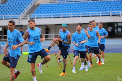 La vieja guardia, al frente de un entrenamiento de la selección en Pekín