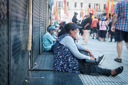 La vigilia de quienes se oponen a las propuestas de Milei comenzó cerca de las 17