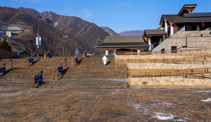 La villa olímpica en el distrito Yanqing, de Pekín, que alberga competiciones de esquí. (Doug Mills/The New York Times)