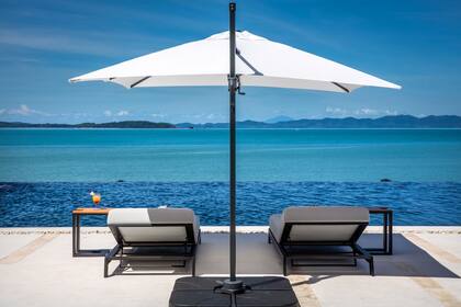 La villa se encuentra en Phuket, una pequeña isla tropical al sur de Tailandia