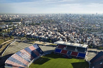 La villa, ubicada en el Bajo Flores, frente a la cancha de San Lorenzo, es la más poblada de la ciudad