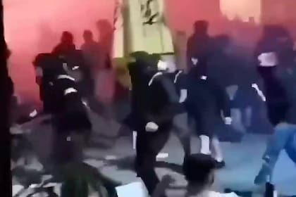 La violenta disputa entre fanáticos atenienses y croatas se produjo en las inmediaciones del estadio Opap