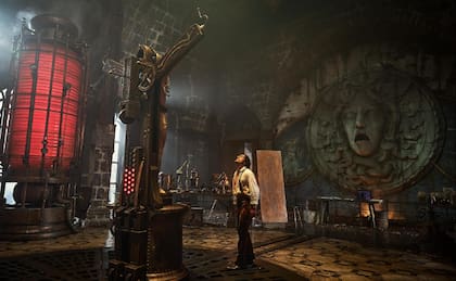 La visión que tiene Del Toro de Frankenstein queda a la vista en esta imagen de la película, en cuyo centro aparece Oscar Isaac