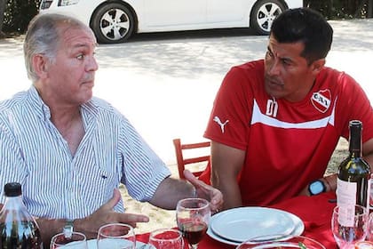 La visita de Sabella al plantel del Rojo conducido por Almirón