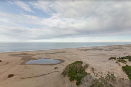 La vista del mar desde el Faro Querandí, cerca del lugar del accidente