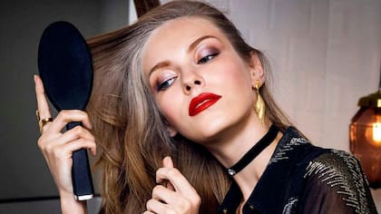 La vitamina B12 es la indicada para tratar la aparición de canas
