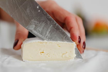 La vitamina B12 se halla en productos lácteos como la leche y el queso (Imagen de carácter ilustrativo: PEXELS)