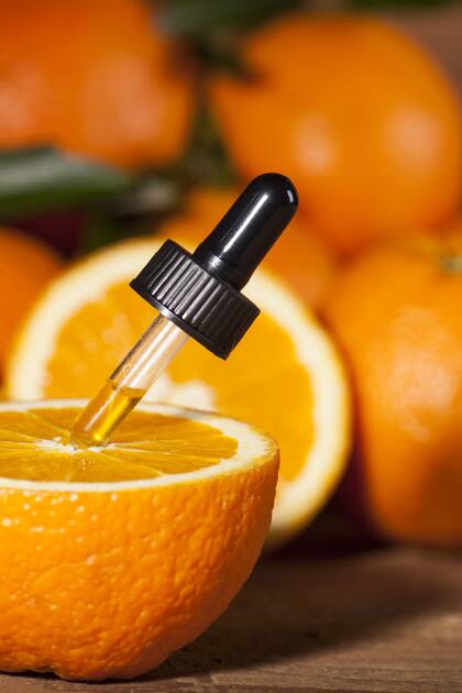 La vitamina C promueve la síntesis de colágeno y elastina