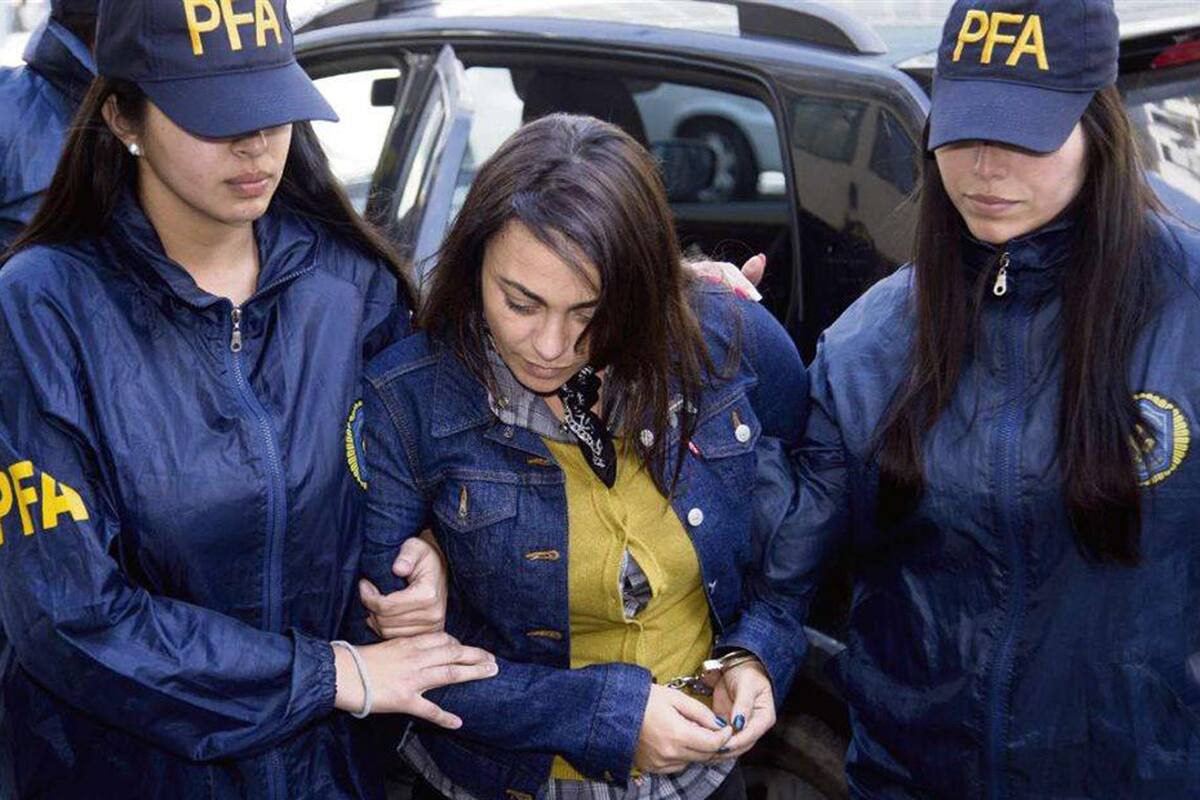 La viuda del exsecretario privado de Néstor Kirchner figura en todos los registros de las operaciones de Muñoz